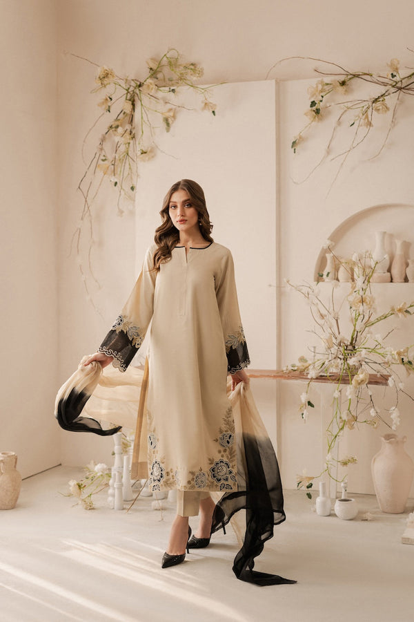 Safoora 3Pc Stitched
